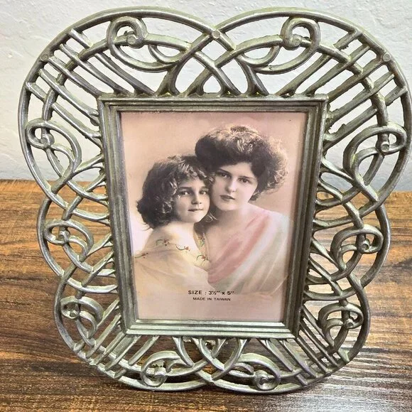 Vintage Silver Scroll Work Metal Picture Frame 3.5" X 5" - Picture 2 of 7